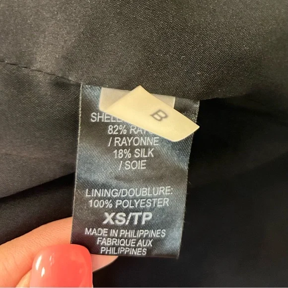 New W/ Tags TAHARI 100% Polyester Blazer